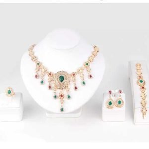Chic groen/rode sieraden