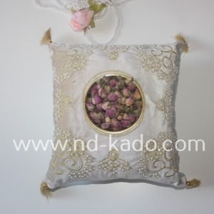 Henna kussen beige